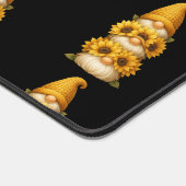 Sunflower Gnome Hidden Smiles Beneath the Golden Schreibtischunterlage (Ecke)