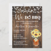 Sunflowers We do BBQ Couple Shower Country Wedding Einladung (Vorderseite)