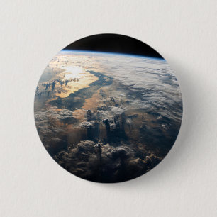 Sunglint blickt vor Celebes Meer in Südostasien Button