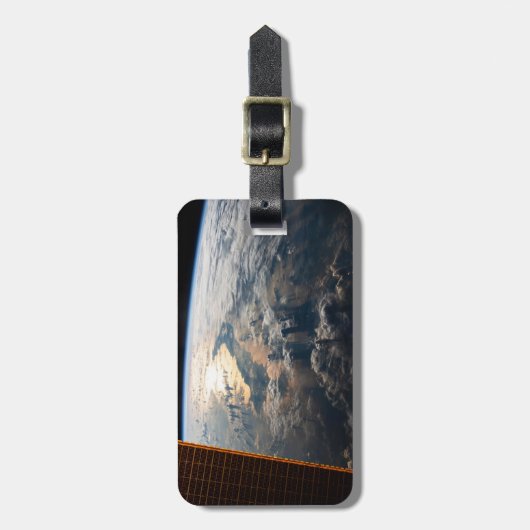 Sunglint blickt vor Celebes Meer in Südostasien Gepäckanhänger (Vorderseite vertikal)