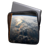 Sunglint blickt vor Celebes Meer in Südostasien Laptopschutzhülle (Vorderseite Links)