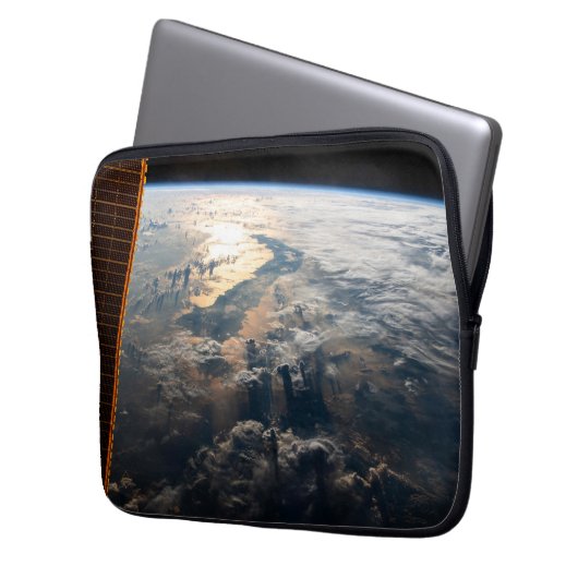 Sunglint blickt vor Celebes Meer in Südostasien Laptopschutzhülle (Vorderseite Links)