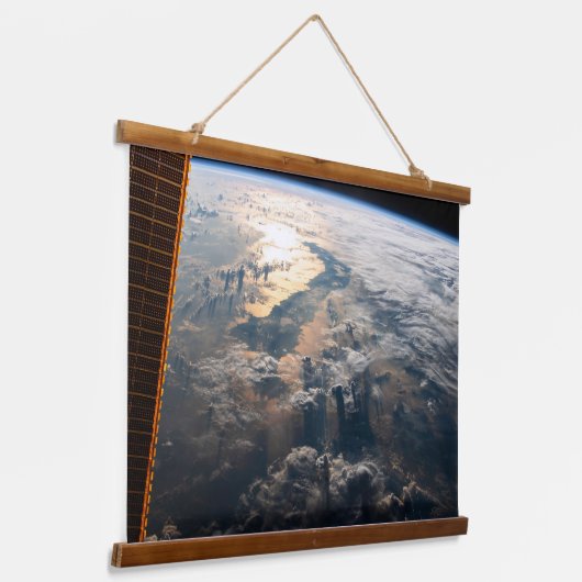 Sunglint blickt vor Celebes Meer in Südostasien Wandteppich Mit Holzrahmen (Gewinkelt)