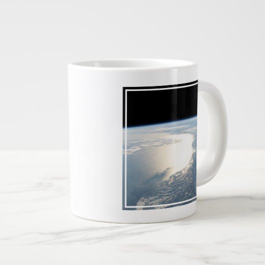 Sunglint spiegelt den Golf von Mexiko wider Jumbo-Tasse (Vorderseite Rechts)