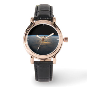 Sunglint strahlt aus einem teilweise bewölkten Süd Armbanduhr