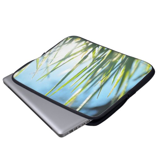 Sunlit Blades Laptopschutzhülle (Vorne Knopf)