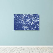 Sunlit Blätter - Cyanotypwirkung Leinwanddruck (Insitu (Holzboden))