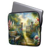 Sunlit Garden Pathway Gate Scene Laptopschutzhülle (Vorderseite Links)