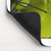 Sunlit Ginkgo-Blätter Mousepad (Ecke)