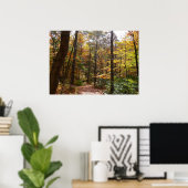 Sunlit Herbstweg im Laurel Hill Staat Park Poster (Heimbüro)