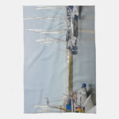 Sunlit Masts Küchentuch (Vertikal)