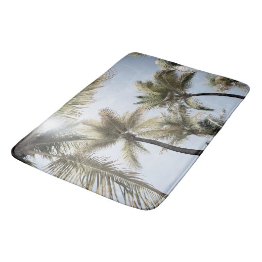 Sunlit Palm Jungle #1 #tropic #wall #art Badematte (Schrägansicht)
