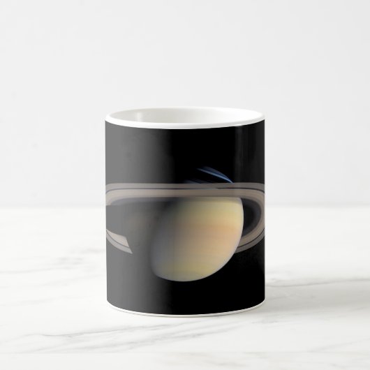 Sunlit Saturn Gas Giant Planet von Cassini Kaffeetasse (Mittel)