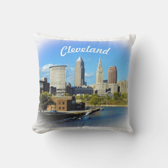 Sunny Cleveland River View Kissen (Vorderseite)