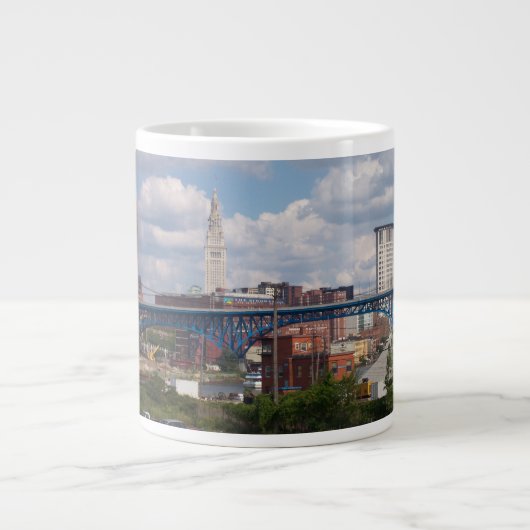 Sunny Cleveland Skyline Tasse (Vorderseite)