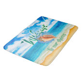 Sunny Day Seabreeze Willkommen Badematte (Schrägansicht)