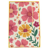 Sunny Garden: Pink Daisy & Heart Botanical Pattern Mittlere Geschenktüte (Rückseite)
