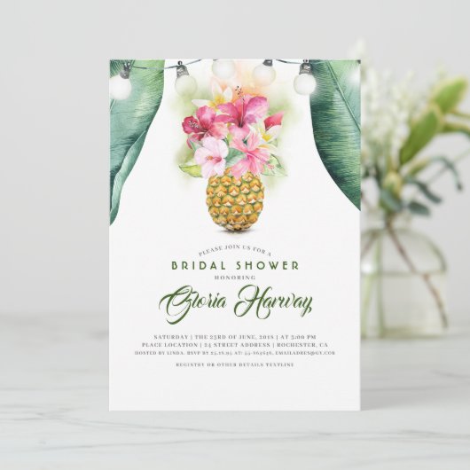 Sunny Pineaple Floral Vase Beach Brautparty Einladung (Stehend Vorderseite)