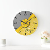 Sunny Ribbon, Two Tone Yellow Waves Grey Fabric Große Wanduhr (Zuhause)