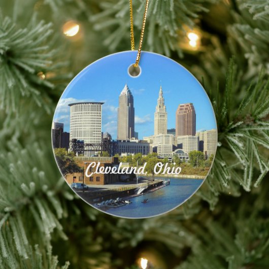 Sunny River Skyline Cleveland Keramik Ornament (Baum)