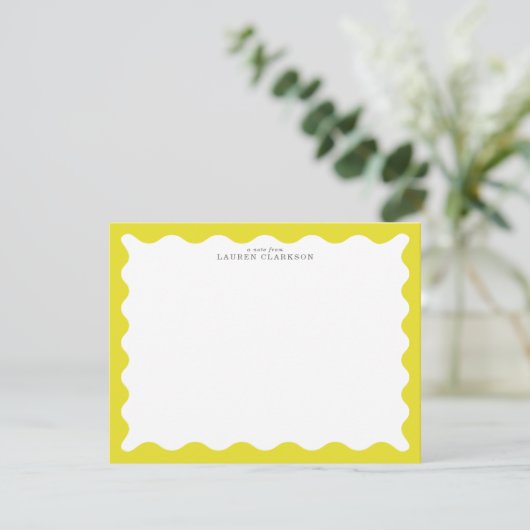 Sunny Yellow Wavy Frame Note Card Einladung (Stehend Vorderseite)
