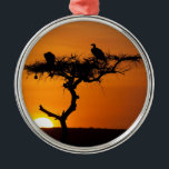 Sunrise at the Masai Mara, Kenia Silbernes Ornament<br><div class="desc">Typischer Sonnenaufgang in Kenia. Die Bilder zeigen zwei Geier auf einem Schirm Akazien.</div>