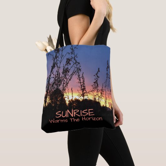 Sunrise Between Wildflower Silhouettes Reusand Tasche (Von Nahem)