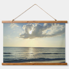 Sunrise Calm Across the Coast Wandteppich Mit Holzrahmen