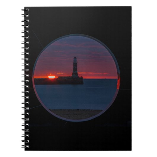 Sunrise in Roker Lighthouse-England Notebook Notizblock (Vorderseite)