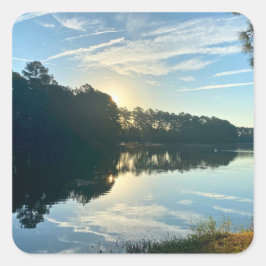 Sunrise Over A Georgia Lake Quadratischer Aufkleber