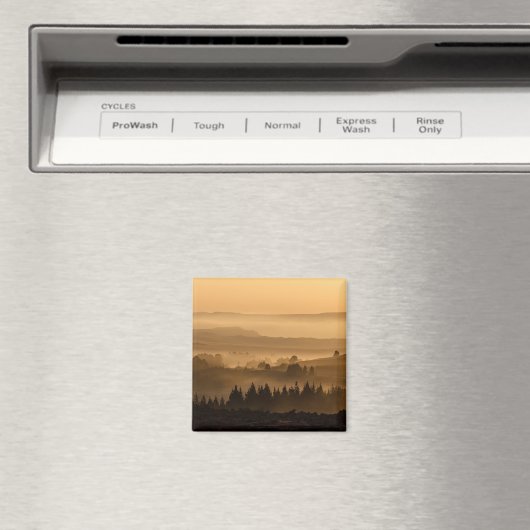 Sunrise Over Misty Rolling Hills Landscape Magnet (In Situ (Geschirrspüler))