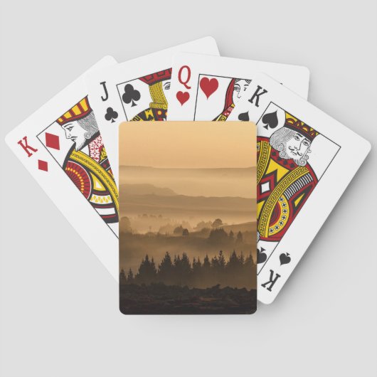 Sunrise Over Misty Rolling Hills Landscape Spielkarten (Rückseite)
