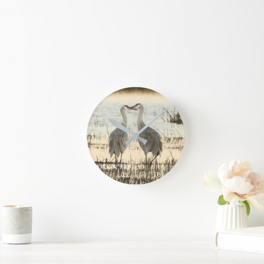 Sunrise Sandhill Crane pair Runde Wanduhr (Zuhause)