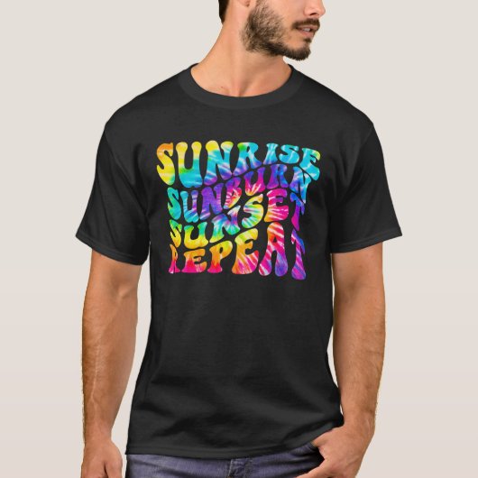 Sunrise Sunburn Sunset Wiederholung Gefärbte Krawa T-Shirt (Vorderseite)