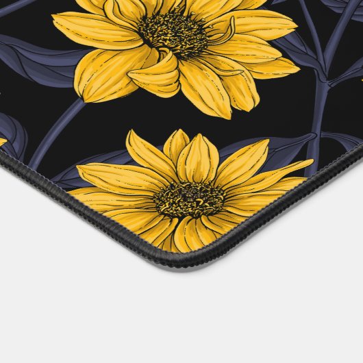 Sunroot, wilde Sonnenblumen in Gelb und Blau Schreibtischunterlage (Ecke)