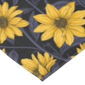 Sunroot, wilde Sonnenblumen in Gelb und Blau Tischdecke (Schrägansicht)