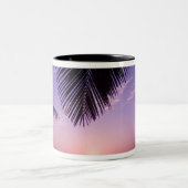 Sunset at West End, Cayman Brac, Cayman Islands, Zweifarbige Tasse (Mittel)