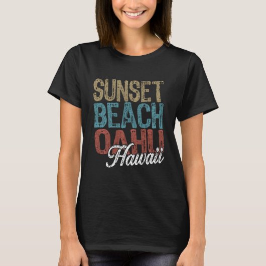 Sunset Beach OAHU Hawaii HIBISKUS UND SCRIPT T-Shirt (Vorderseite)