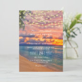 Sunset Beach String Lights QR Code Wedding Einladung (Stehend Vorderseite)