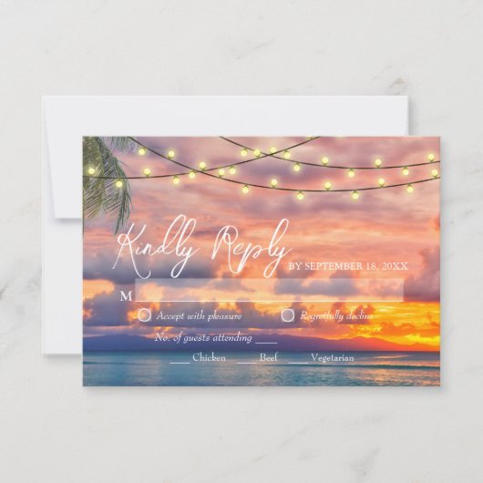 Sunset Beach String Lights Wedding RSVP Card Karte (Vorderseite)