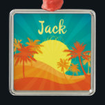 Sunset Beach Tropical Retro Surf Designname Ornament Aus Metall<br><div class="desc">Mit einem Design eines Retro-tropischen Strandes bei Sonnenuntergang mit Palmen. Dieses Surfdesign ist in Rot,  Orange und Gelb gehalten und erinnert an einen tropischen Badeort mit heißen Sommertagen. Für Sonnenliebhaber,  Surfer und Sand und tropische Sonnenuntergänge. Personalisierte Namensoption für das perfekte Geschenk</div>