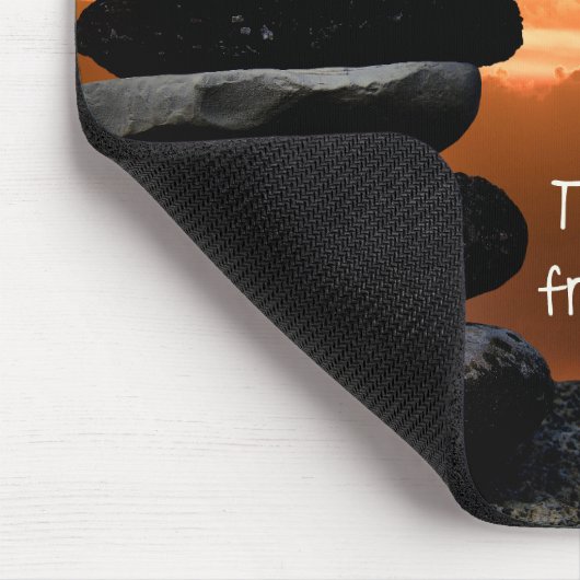 Sunset Cairn mit Zitat Mousepad (Ecke)