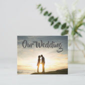 Sunset Couple Custom Text Wedding Einladungen (Stehend Vorderseite)