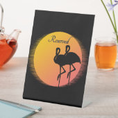 Sunset Flamingos vorbehalten Sockelschild (In Situ)