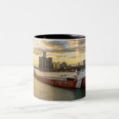 Sunset Freighter Zweifarbige Tasse (Mittel)
