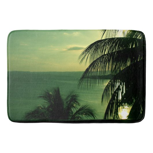 SunSet Green Blue Sky & Sea Silhouetted Palm Tree Badematte (Vorderseite)