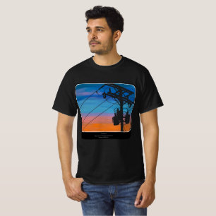 'Sunset Hum' Gemälde auf einem T-Shirt