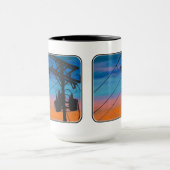 'Sunset Hum' Gemälde auf einem Tasse (Zentrum)