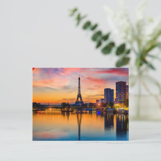 Sunset in Paris, Frankreich. Eiffelturm auf Seine Postkarte (Stehend Vorderseite)