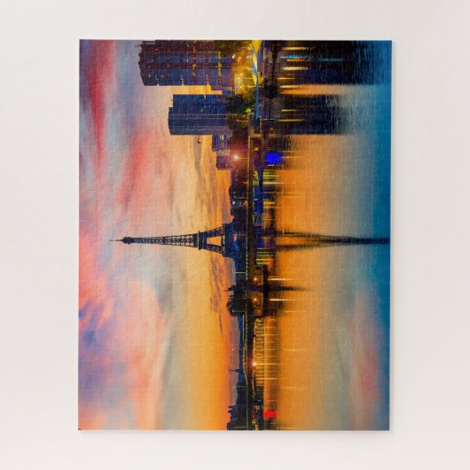 Sunset in Paris, Frankreich. Eiffelturm auf Seine Puzzle (Vertikal)